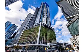 Level 35 Southbank Platinum Tower Apartment With High-Rise Views & Private Balcony